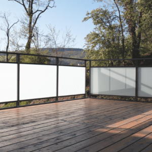 Ola vitro installés sur une terrasse