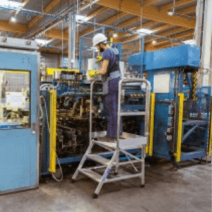 Marchepied technicien industrie